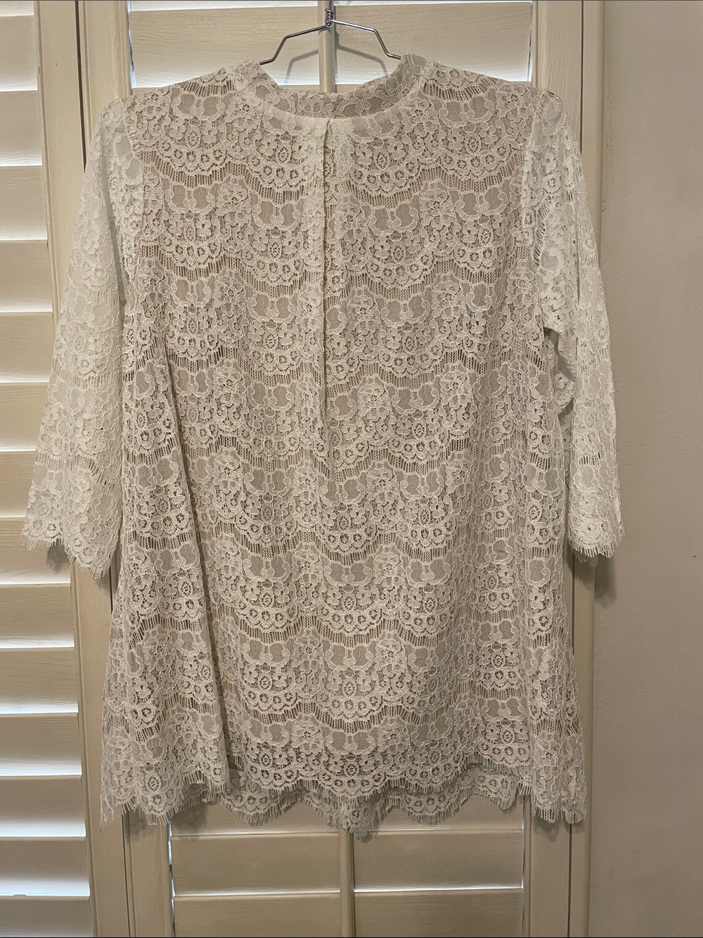 Suzanne Betro White Lace Tunic Top